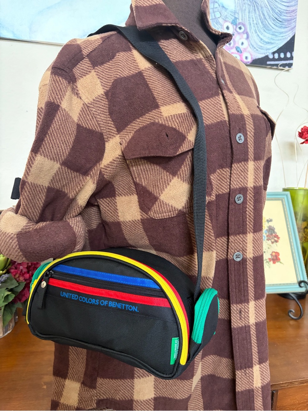United Colors Of Benetton Vintage Camera Bag Black Fanny Pack NICE - Picture 13 of 14